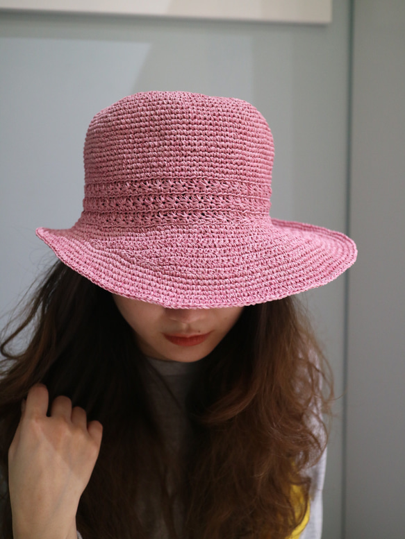 hat for woman手工鉤針編織粉紅色草帽遮陽帽拉菲亞草帽婦人帽生日禮物贈禮訂製 第7張的照片