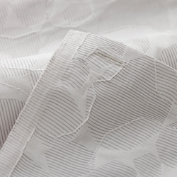 自然素材 綿 コットン100％ 水玉の浮模様が美しい間仕切り 「オプトグレー」 目隠し のれん パーテーション 5枚目の画像