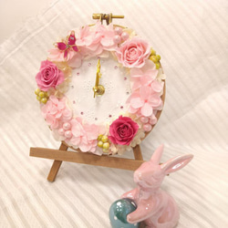❋春色花時計❋刺繍枠　春色ピンク　リース型 6枚目の画像