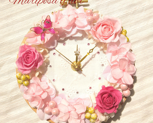 ❋春色花時計❋刺繍枠 春色ピンク リース型 掛け時計・置き時計