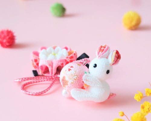 ぐるっと可愛い白うさぎ髪飾り ピンク 七五三 3歳 子供 着物 和装 浴衣