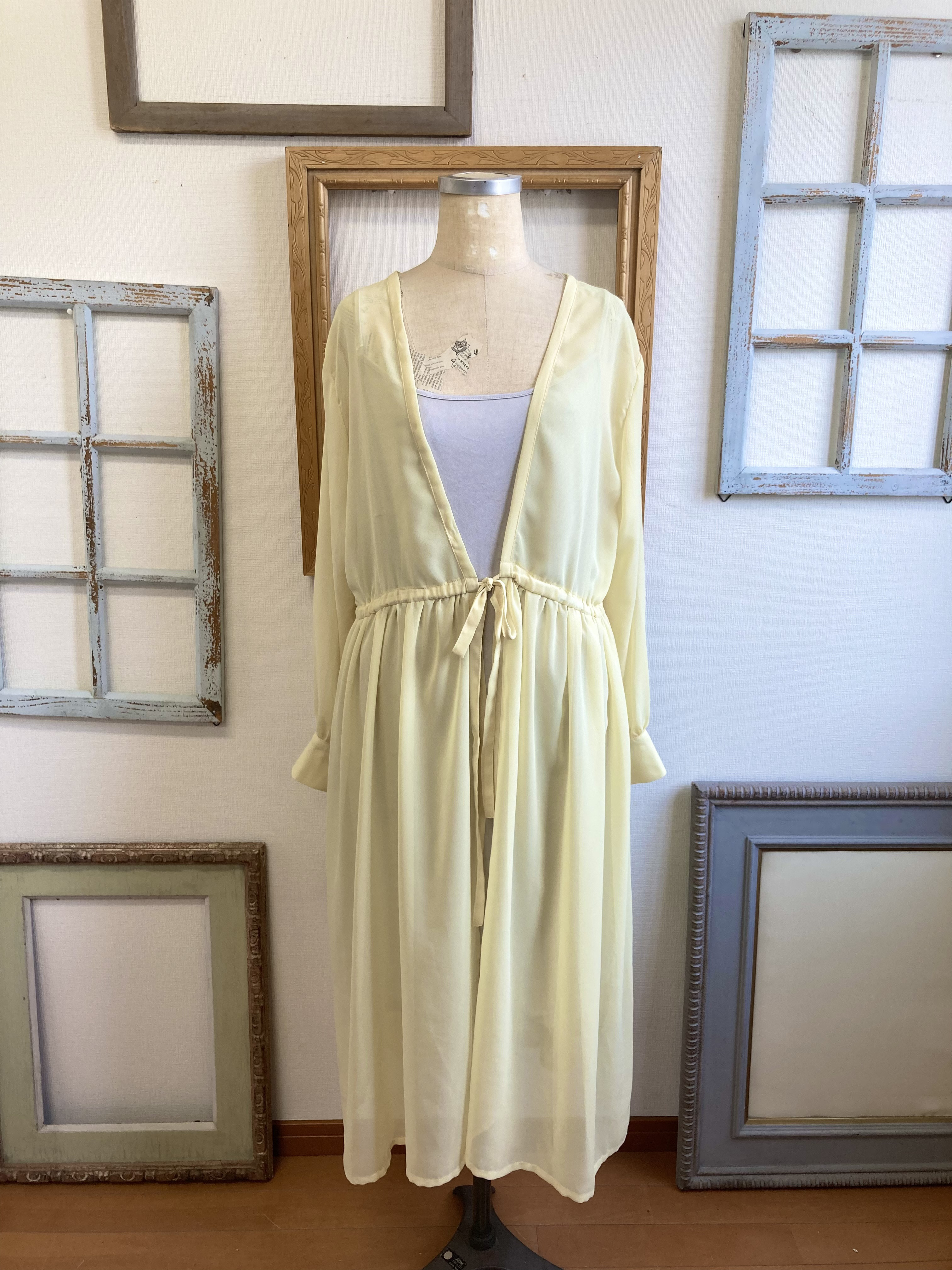 セール価格★大人の透け感❤️シースルーシフォン素材ロングカーディガン　淡いイエロー（サイズフリー L）