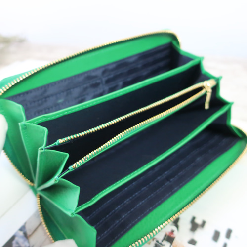 ラウンドファスナー・長財布☆彡ミントグリーン・クロコダイル型押し