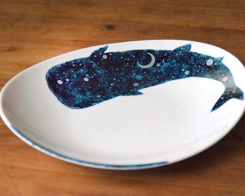 ジンベエザメ～夜空と三日月楕円皿M（単品） 中皿 くらしをあそぶ展