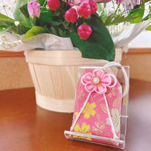 花吹雪｜桜のお守り袋（手縫い・つまみ細工／元巫女が仕立てる