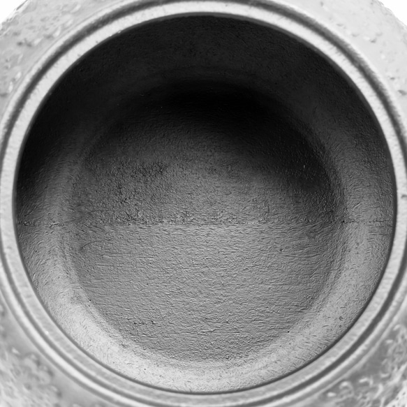 佐秋鑄造 佐藤圭作 南部鐵器 鐵壺 鐵瓶 櫻1.9L 第5張的照片