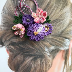 つまみ細工のコームの髪飾り　菊紫色と桜と小菊２種とUピンの水引のセット 2枚目の画像