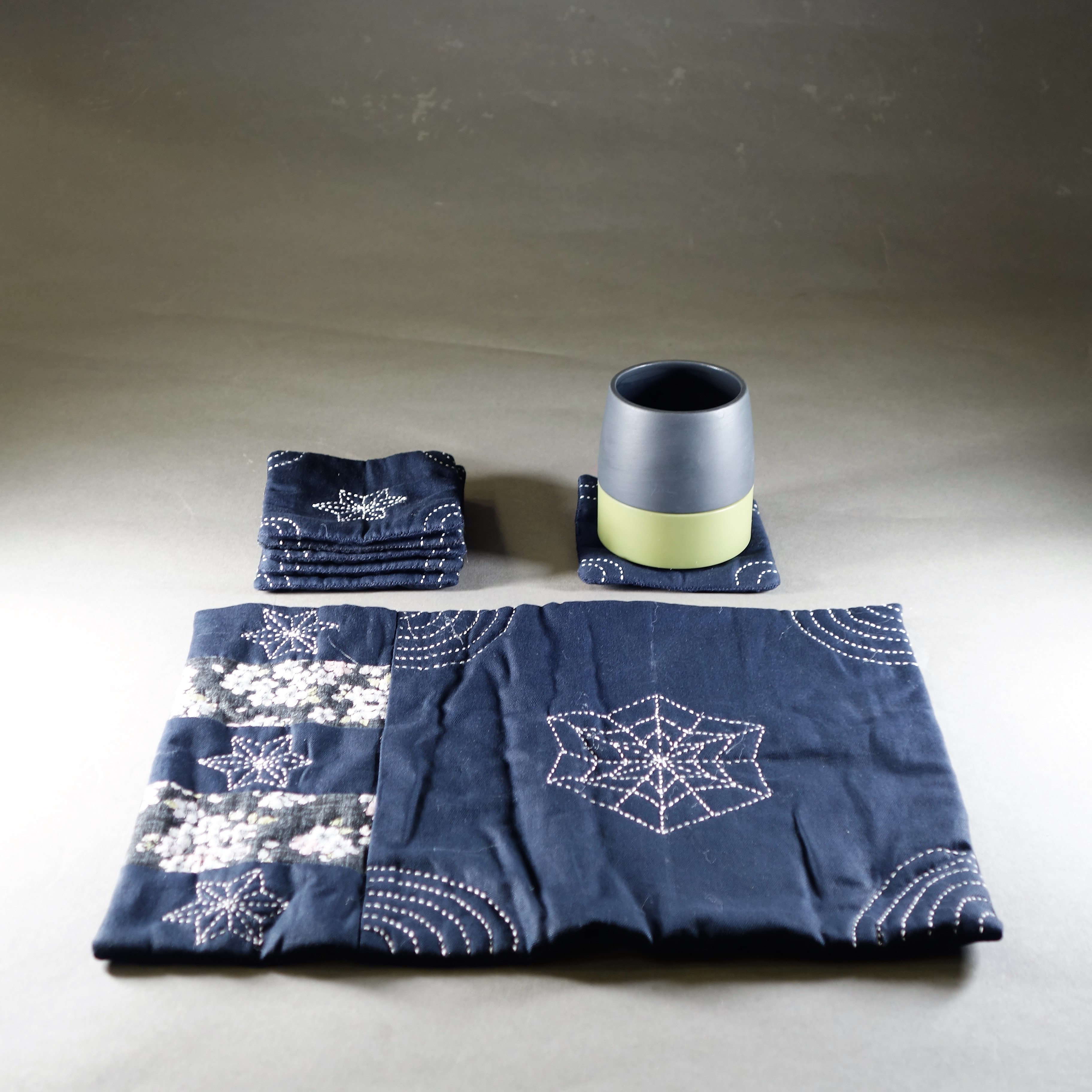 手刺繍 テーブルランナー ポットマット コースター セット ベトナム 手刺繍 テーブルランナー ポットマット コースター セット