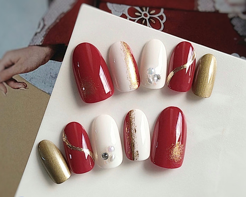 【No.030】ネイルチップ♡赤ネイル♡オフホワイト♡冬ネイル♡ニットネイル No.030】ネイルチップ♡赤ネイル♡オフホワイト♡冬ネイル♡ニットネイル