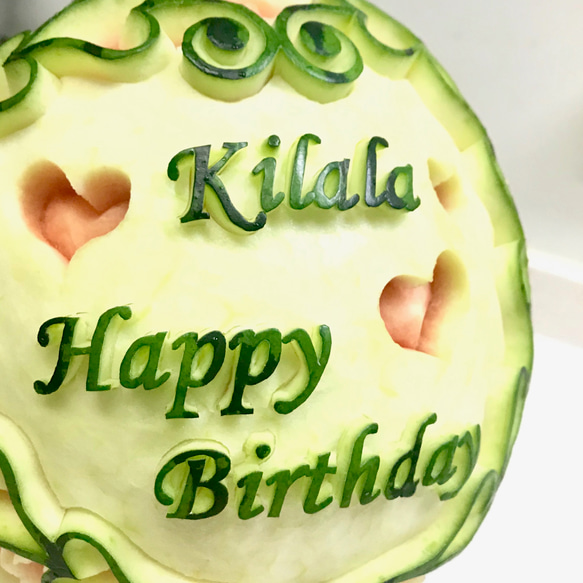 結婚式のウェルカムコーナーをスイカで素敵に飾りましょう。【オーダーフルーツカービング】 P2103827861(16100円)