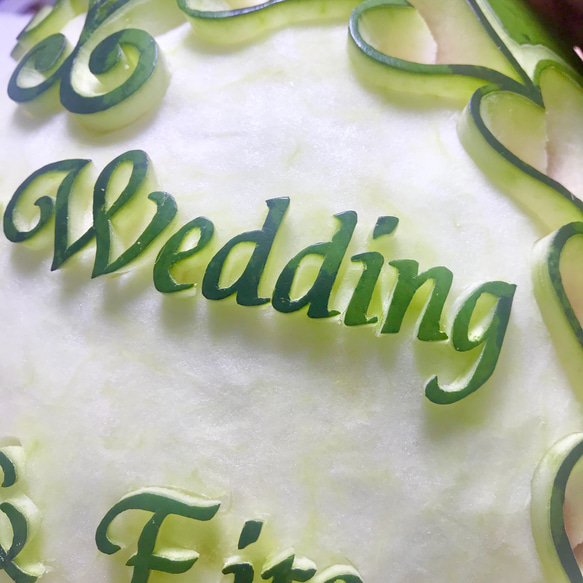 結婚式のウェルカムコーナーをスイカで素敵に飾りましょう。【オーダーフルーツカービング】 P2103827861(16100円)