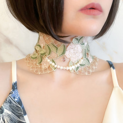 ローズの涙：くすみカラーのレースとパールの付け襟チョーカー　　SV356 1枚目の画像