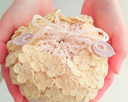 菜の花】レース編みのころりんポーチ(BOX入り)受注制作 スワロフスキー