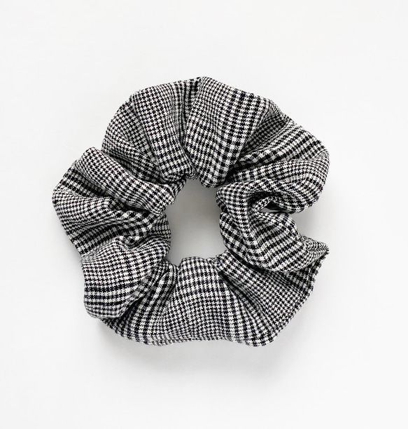 サイズが選べる☆先染めユーラシアンリネンのシュシュ（グレンチェック） 3枚目の画像