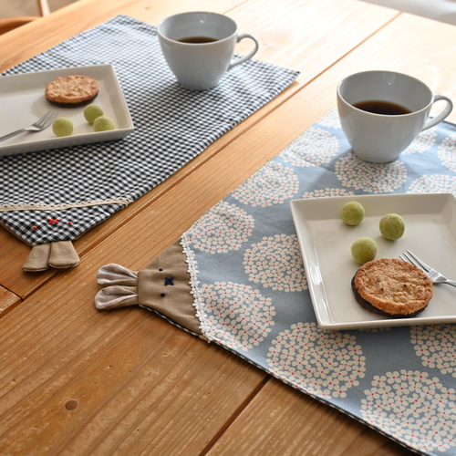 ハンドメイドランチョンマットリバティリバーシブルアデラジャ