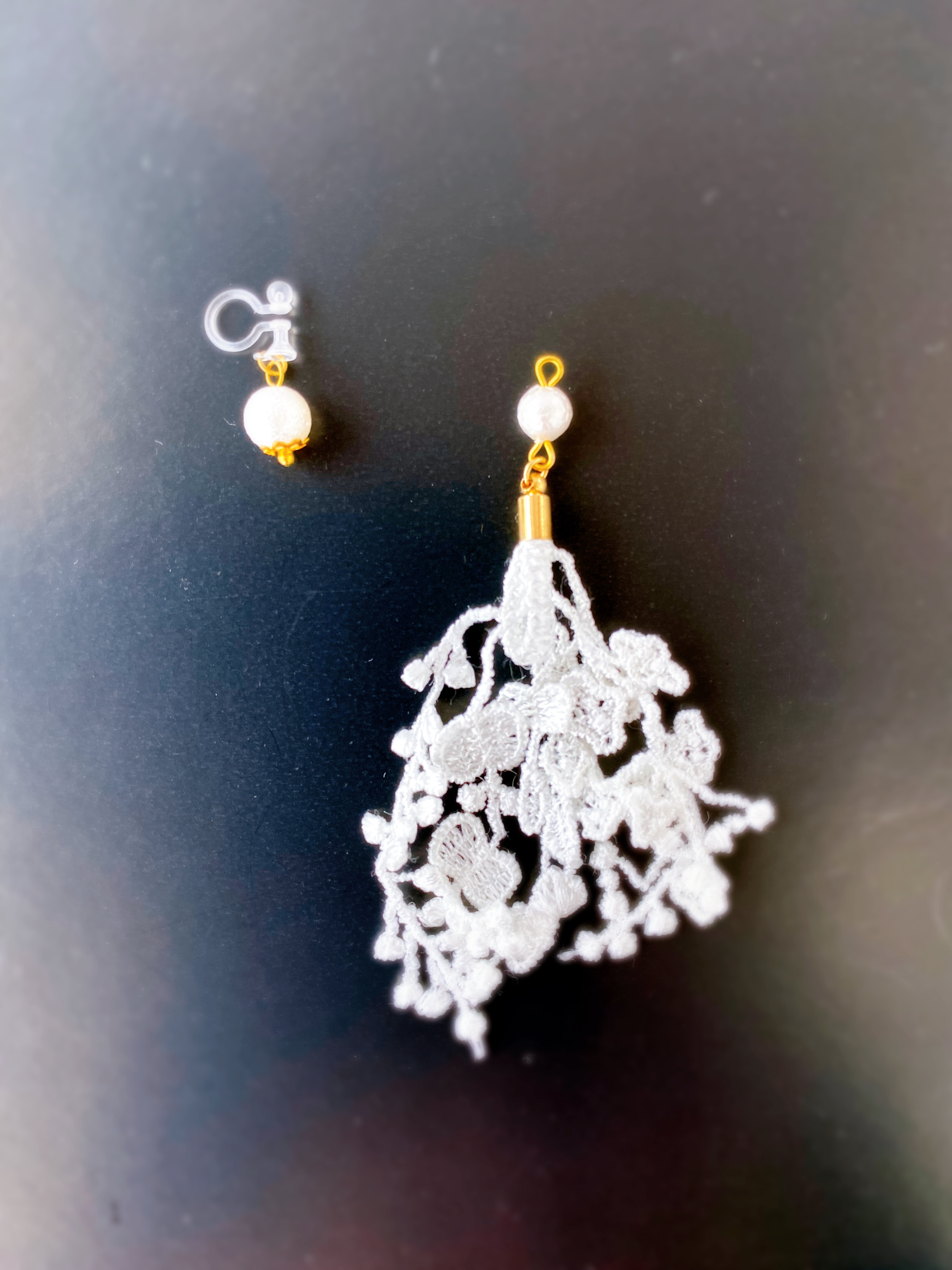 ミナペルホネン ころころミニピアス skyful ライトベージュ