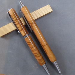 自然の芸術を手にする【寄木】木軸ボールペン 自然の木材の色や木目が