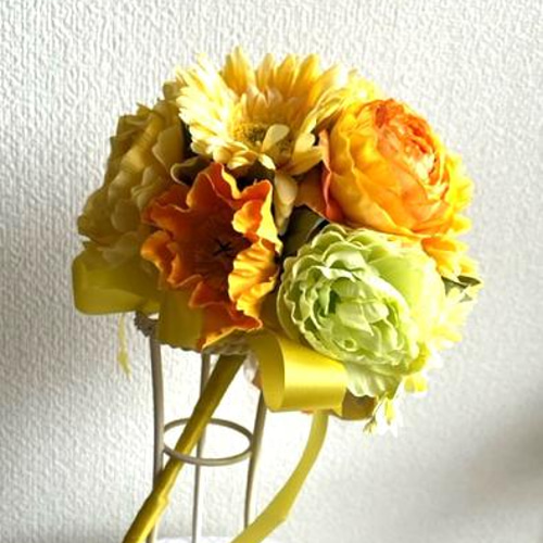 ウエディングブーケ マーガレットとラナンキュラスブーケ（ブートニア  