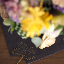 【再販】お家時間を豊かに。 | 手刺繍で彩るお花のランチョンマット 10枚目の画像