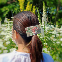 再販　お花の刺繍が美しいパッチン　インド刺繍　リボン　白　ホワイト　簡単ヘアアレンジ　ヘアピン　ヘアアクセサリー 1枚目の画像