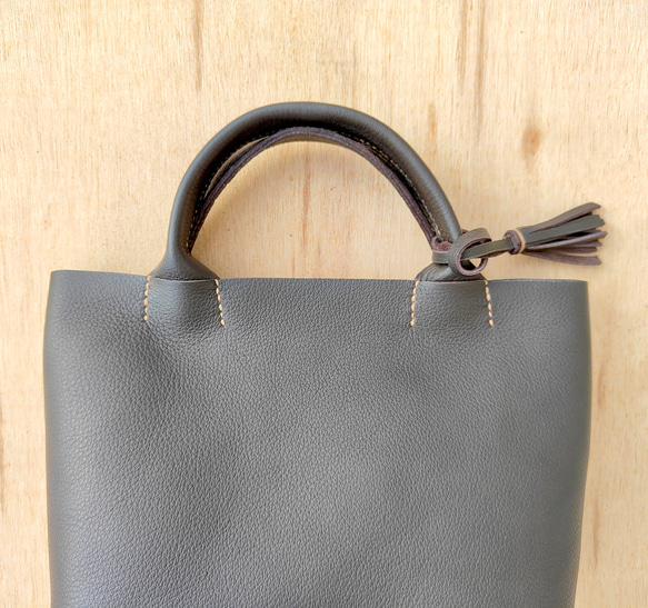 【イタリアンレザー】手縫いのミニトートバッグ（コンパクト/シンプル/メンズ/レディース/プレゼント）コーヒーブラウン 10枚目の画像