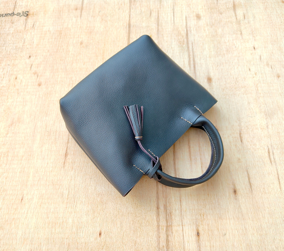 【イタリアンレザー】手縫いのミニトートバッグ（コンパクト/シンプル/メンズ/レディース/プレゼント）コーヒーブラウン 4枚目の画像