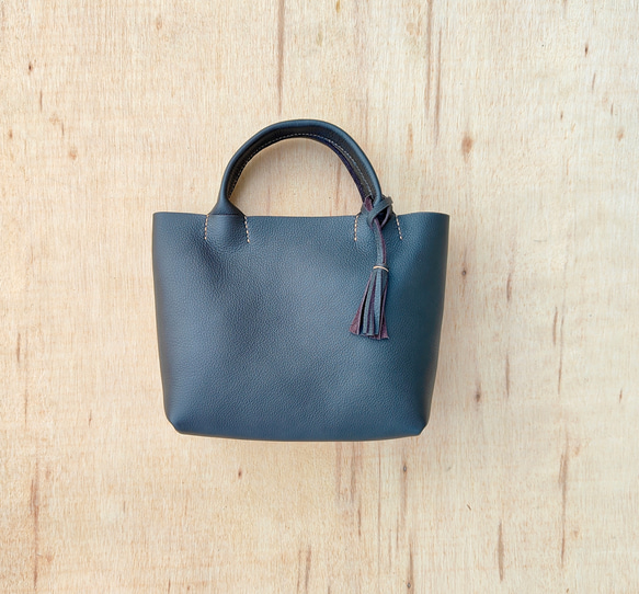 【イタリアンレザー】手縫いのミニトートバッグ（コンパクト/シンプル/メンズ/レディース/プレゼント）コーヒーブラウン 2枚目の画像