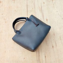 【イタリアンレザー】手縫いのミニトートバッグ（コンパクト/シンプル/メンズ/レディース/プレゼント）コーヒーブラウン 3枚目の画像