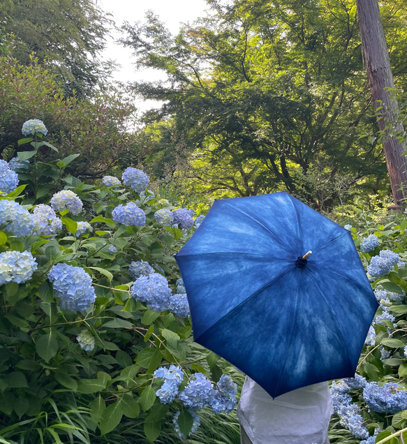 送料無料 ＜少量生産＞ 藍染 綿日傘 Rainy BLUE  雨の日も好き、そんな日傘です　絞り染め 4枚目の画像
