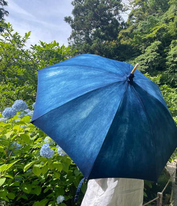 送料無料 ＜少量生産＞ 藍染 綿日傘 Rainy BLUE  雨の日も好き、そんな日傘です　絞り染め 3枚目の画像