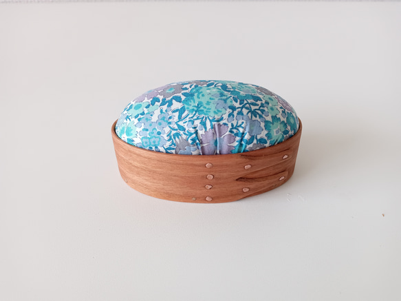 Pincushion 針山　（Shaker Oval Box #0) 1枚目の画像