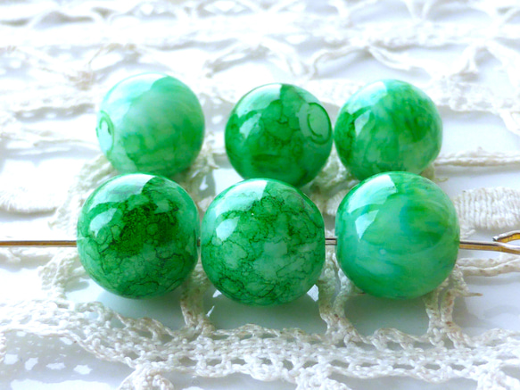 まだらグリーン　チェコビーズCzech Glass Beads4個 2枚目の画像