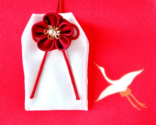 momo様オーダー品手作りお守り袋 momo様オーダー品手作りお守り袋