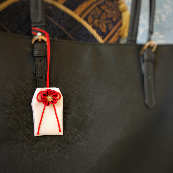 （赤い糸）元巫女が作る花のお守り袋 11枚目の画像