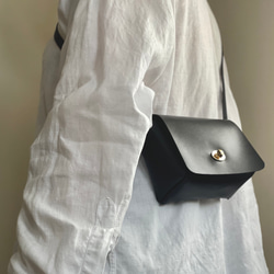 Zemoneni 手作りの黒牛革 私のミニブラックの小さな四角いバッグ 15枚目の画像