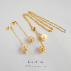 Key of Life▶︎上品 ラリエット 透かしボール×コットンパール ゴールドチェーン 70cm Y字ネックレス 16枚目の画像