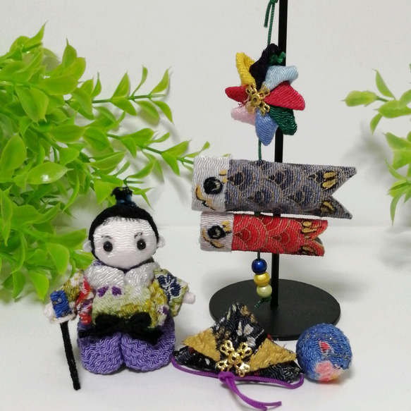 ハンドメイド  吊るし人形  ちりめん細工 ちりめん細工の五月人形と鯉のぼりの吊るし飾りセット 小さな武者飾り