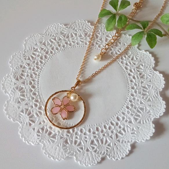 揺れる桜のネックレス 3枚目の画像