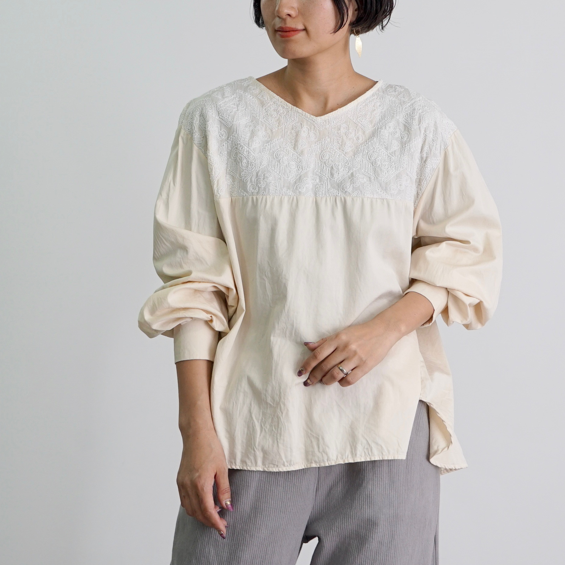 刺繍ブラウス/生成り/三河織物