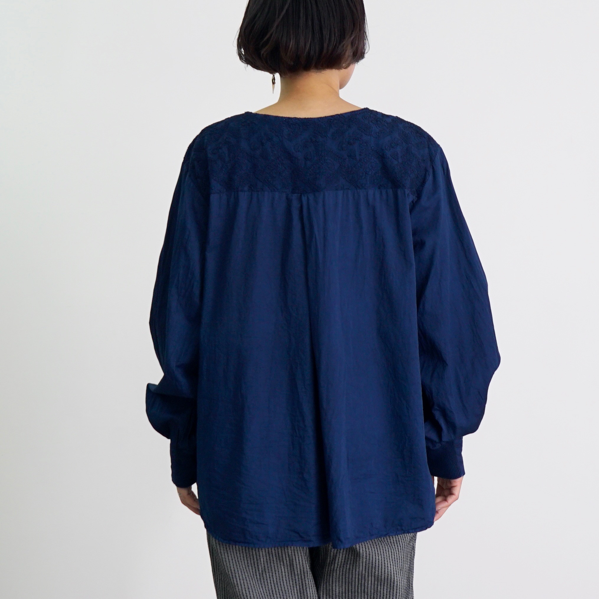 刺繍ブラウス/ネイビー/三河織物