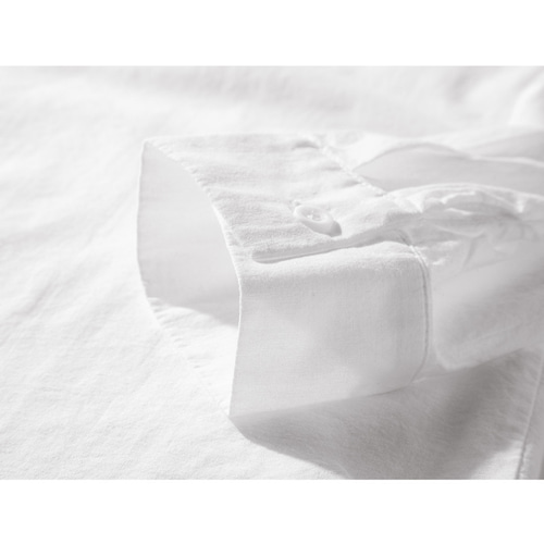 長袖シャツ 白い（生成りに近い白）ブラウス 柔らかい水洗いコットン