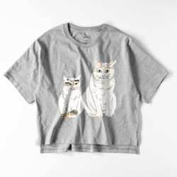 おおきい猫とちいさい猫　猫のカップル　オーバーサイズTシャツ　イラスト　ゆったり　ゆるかわ　フリーサイズ　レディース 4枚目の画像