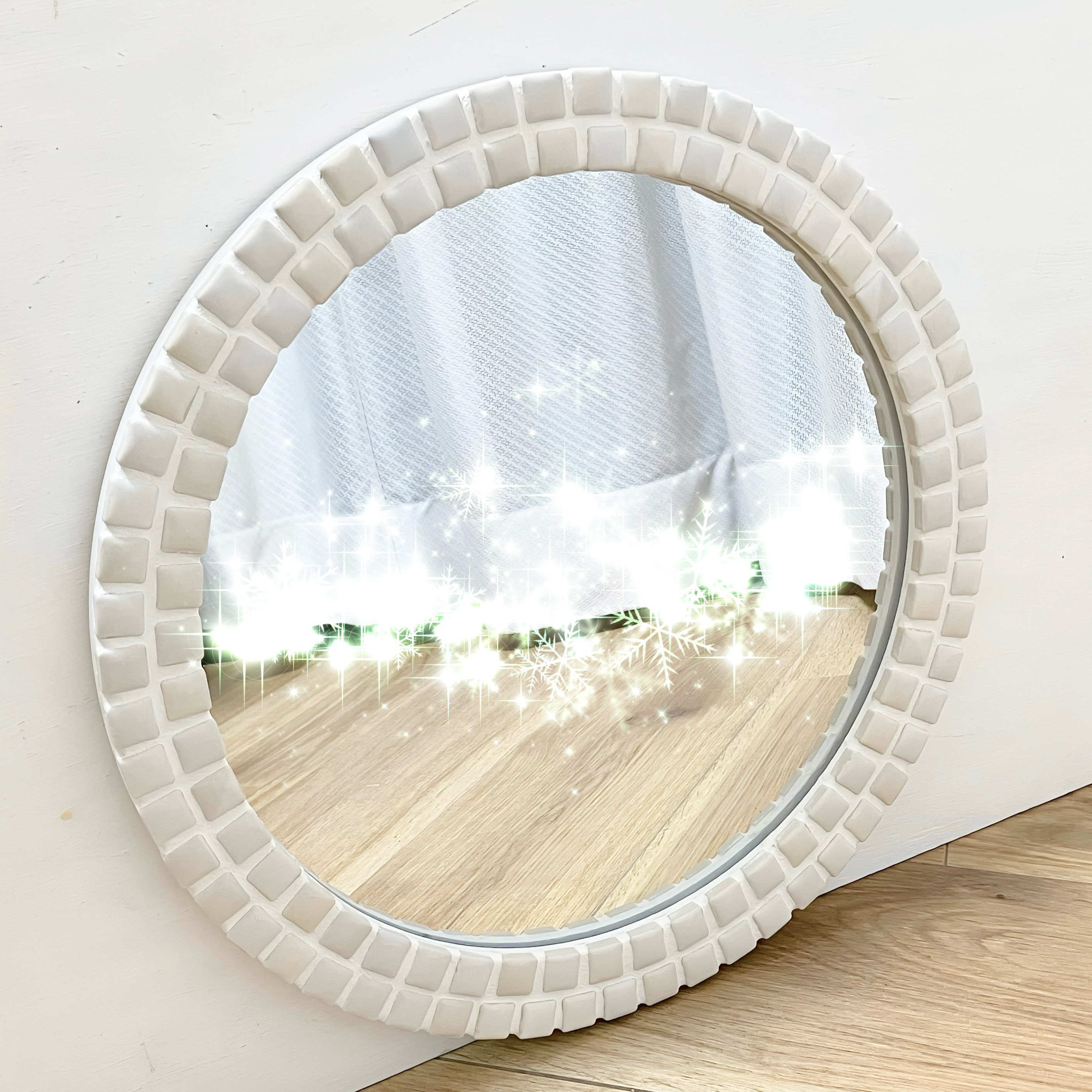 【人気】ぷっくりタイルの鏡 ホワイト×アイボリー　壁掛けウォールミラー