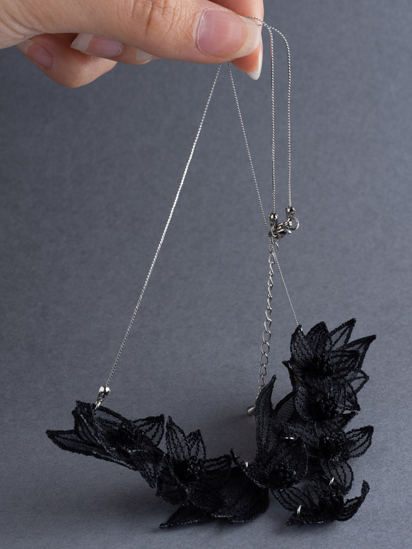 TSUYUKUSA 刺繍ネックレス (black) 2枚目の画像
