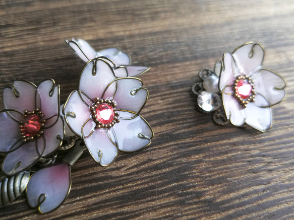 Cherry blossom (SAKURA) --  pierced earring / ear cuff 第6張的照片