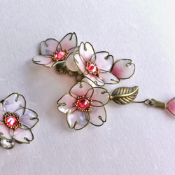 Cherry blossom (SAKURA) --  pierced earring / ear cuff 第5張的照片