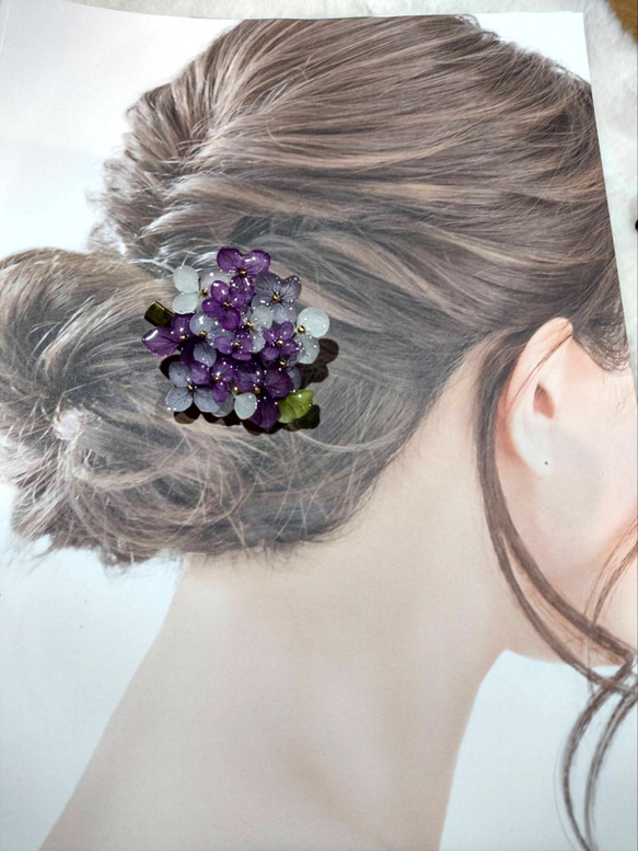 【受注生産】本物の紫陽花アナベルブローチクリップ　ヘアクリップ　ヘアピン　帯留め　紫　コサージュ 7枚目の画像