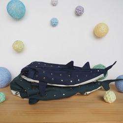ジンベイザメの帆布バッグパック　Lサイズ　バネ口 16枚目の画像