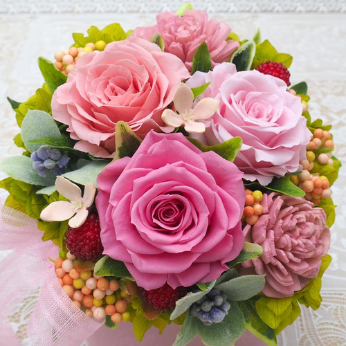 春色アレンジ♪ピンクの花器にピンクの花で可愛いアレンジ  