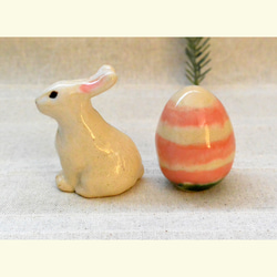 ウサギとタマゴ　イースター　うさぎの置き物　２個セット　手作り陶芸　陶器の置物 7枚目の画像